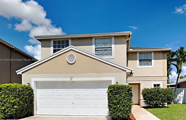 225 W Riverbend Dr - 225 West Riverbend Drive, Sunrise, FL 33326