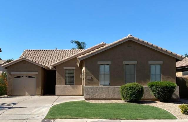 232 W Hawk Way