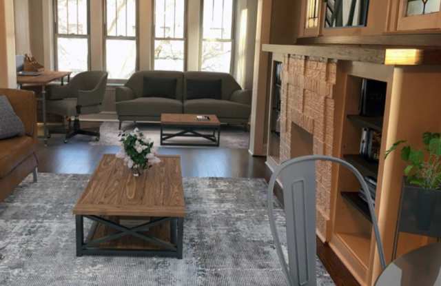 2228 North Kenmore Ave.