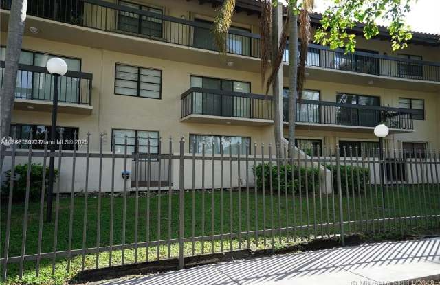 Photo of 5201 Orduna Dr