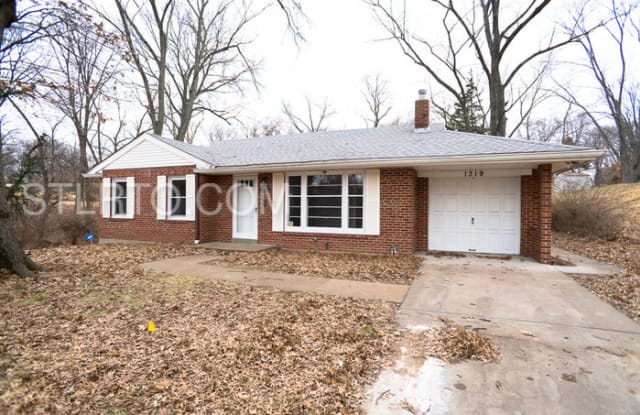 1319 Thatcher Avenue - 1319 Thatcher Avenue, Dellwood, MO 63135