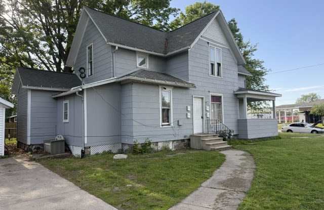 901 West Beardsley Avenue - A