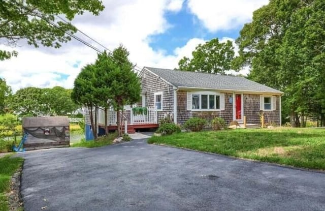 171 Edgewater Drive W - 171 Edgewater Drive West, East Falmouth, MA 02536