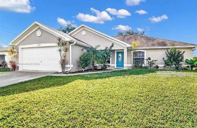 2212 NW 5th ST