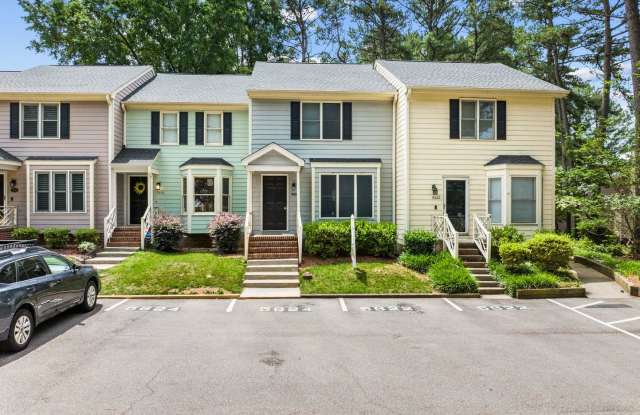 Updated and Adorable!  2 Bedroom Townhome in N/E Raleigh near REX, Glenwood, & Crabtree - Pet Friendly!