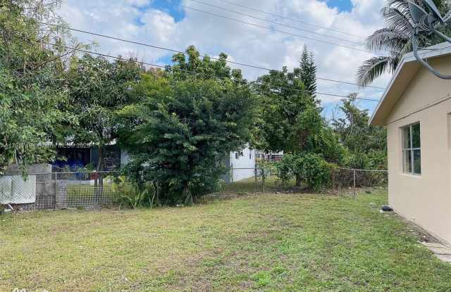 600 NW 38th Ave