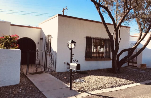 600 E River Rd  # K - 600 E River Rd, Casas Adobes, AZ 85704