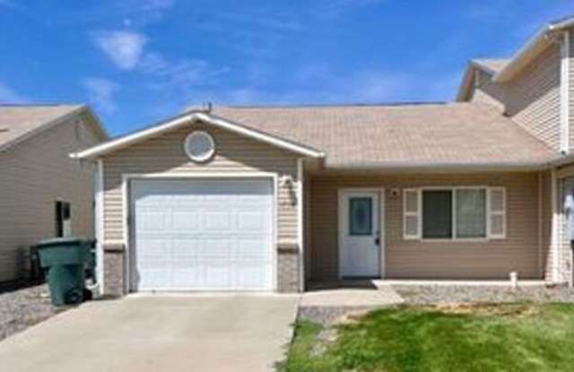 1733 Christopher Way