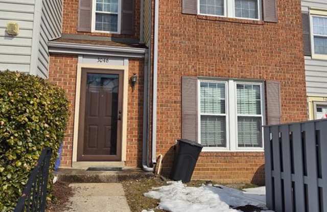 3 Level Townhome Located in Silver Spring