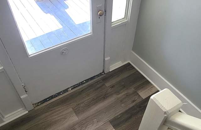 802 North Division Street- B