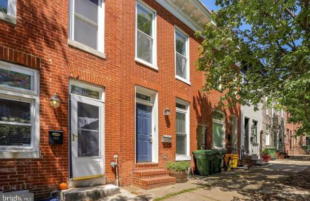 320 S COLLINGTON Avenue