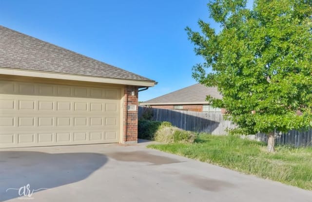 3943 Carrera Lane - 3943 Carrera Lane, Abilene, TX 79602