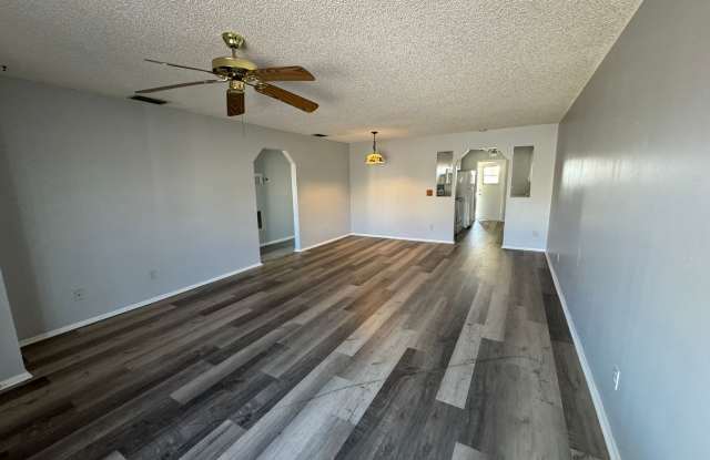 GORGEOUS 2BR/2BA Apartments! Convenient Location! And a View of a Beautiful Lake! NO APLICATION FEE! - 611 Ridge Terrace, Winter Haven, FL 33881