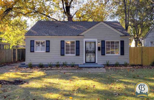 Photo of 1311 Robin Hood Ln