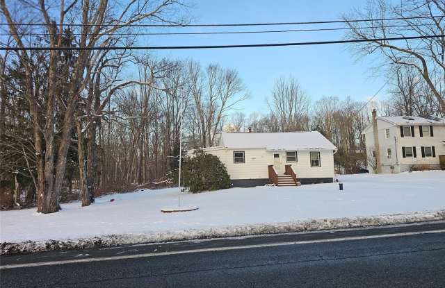 Photo of 1110 Route 211 W