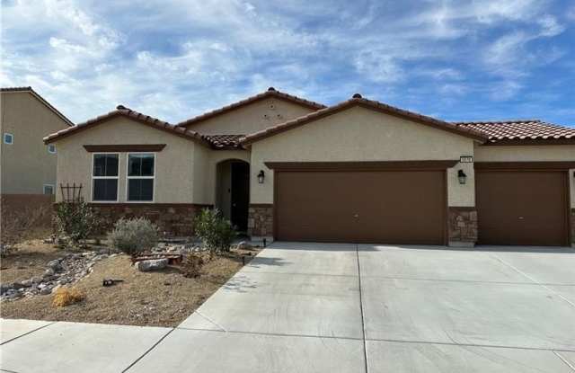 5576 S Gilliam Street