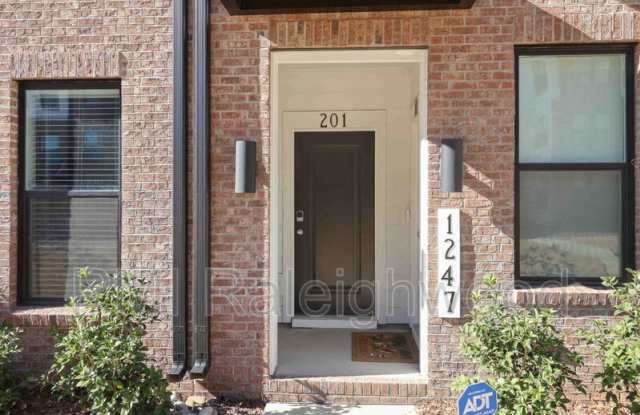 1247 Shaw View Alley