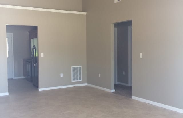 610 A West Market St Unit 2