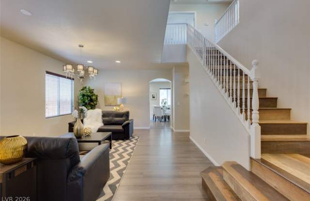 3305 Umbria Gardens Avenue