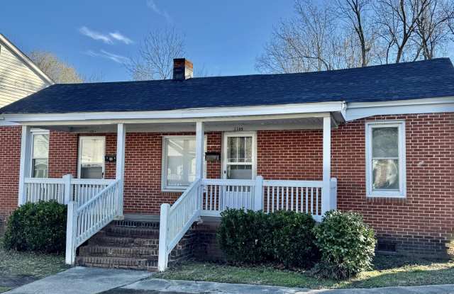 Photo of 1105 College Street