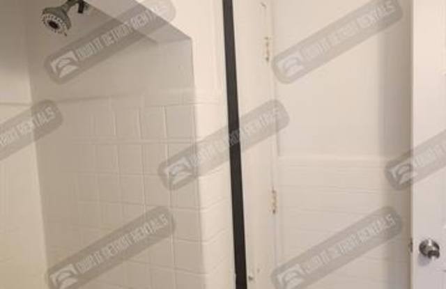 15491 SEYMOUR Street