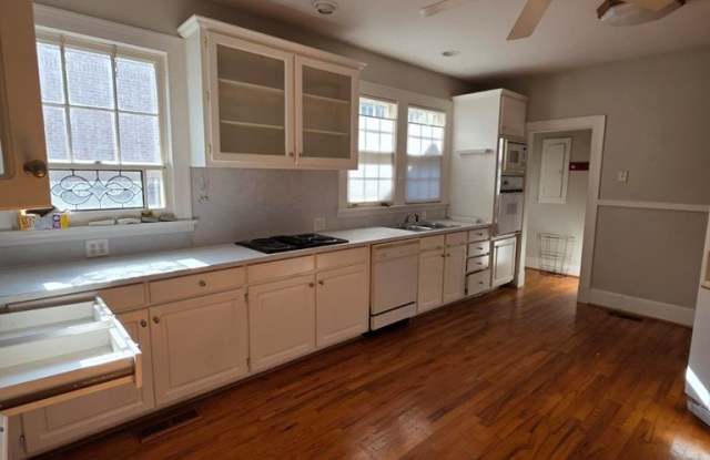 1007 Blandford Avenue