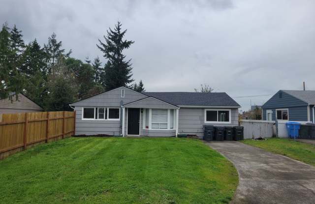 Charming 3 bedroom 1.5 bath Lakewood Rambler! - 10602 Addison Street Southwest, Lakewood, WA 98499