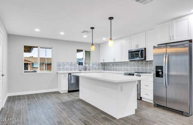 10602 W CUMBERLAND Drive