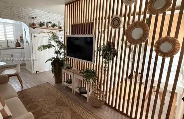 Photo of 309 Crocus Ter