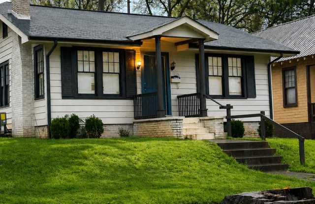 Bright, Comfortable 3BR Home in a Quiet Bessemer Neighborhood - Available Now