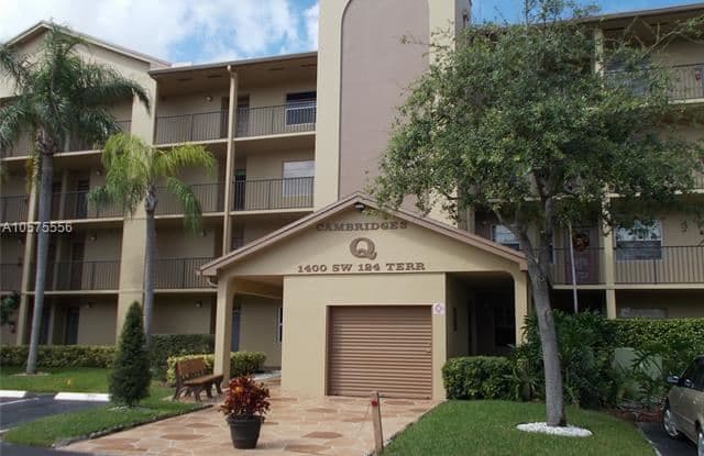 1400 SW 124th Ter  #311Q - 1400 SW 124th Ter, Pembroke Pines, FL 33027