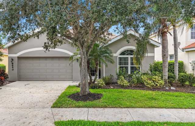 8640 STONE HARBOUR LOOP