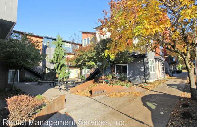 4325 SE Division Street, Unit B - 4325 SE Division St, Portland, OR 97206