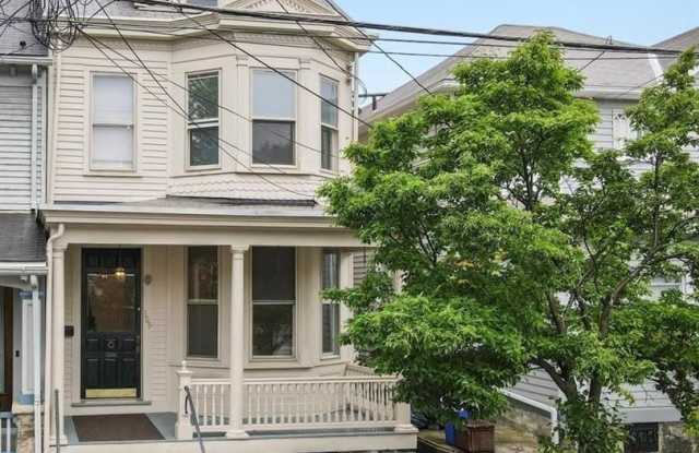 305 Cattell Street