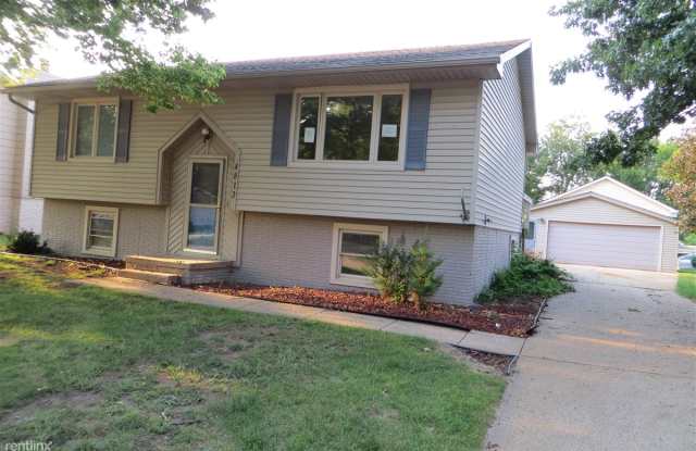 4813 Candlewick Dr - 4813 Candlewick Drive, Norwalk, IA 50211