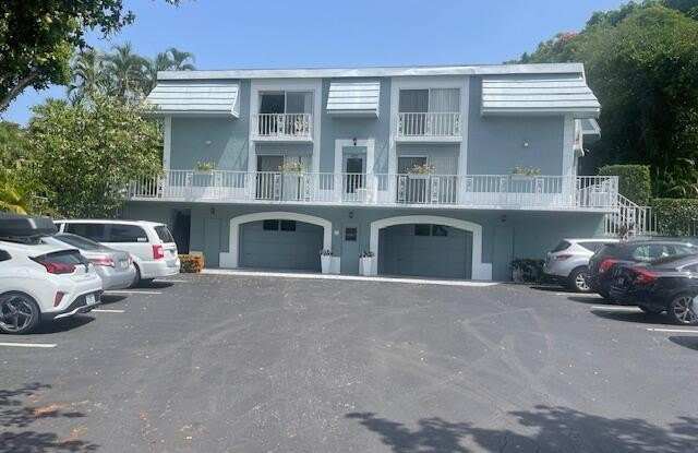 422 SW 9TH Street