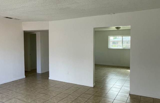 Special $700 off 1st months rent