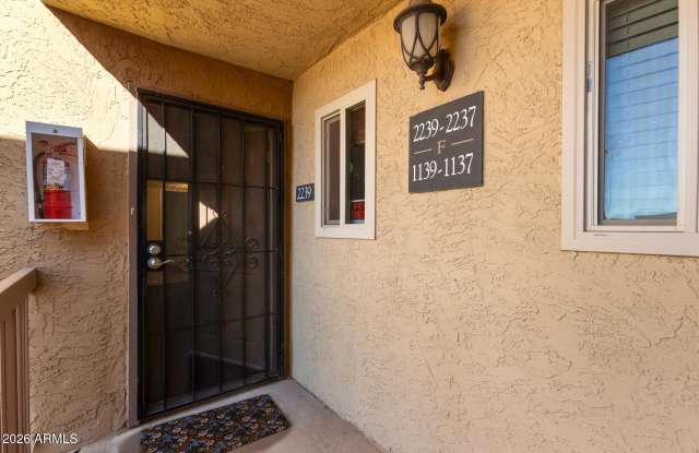 5877 N GRANITE REEF Road unit: 2239