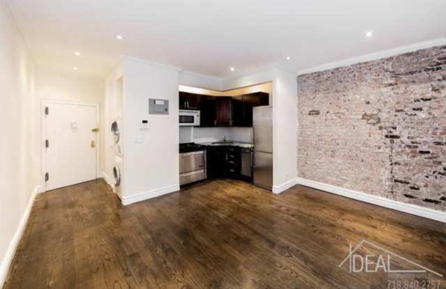 402 East 81st Street - 402 East 81st Street, New York City, NY 10028