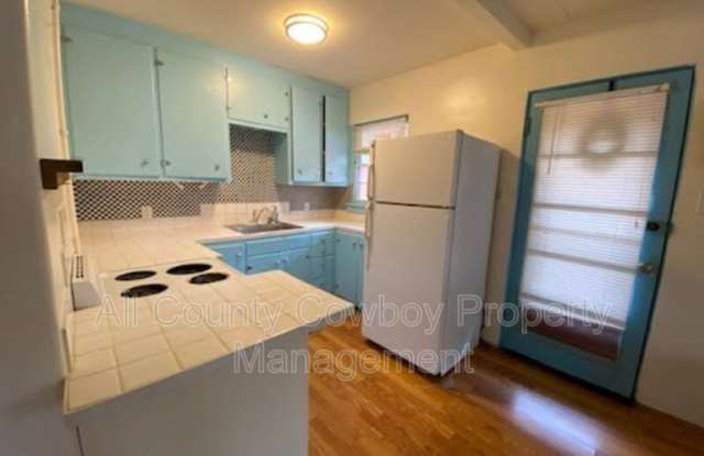 1530 E. Kearney St.