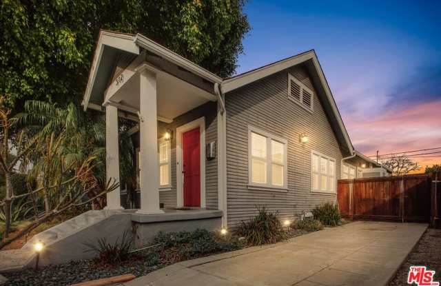 Photo of 512 N WINDSOR