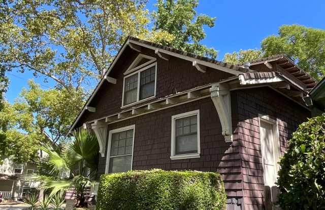 SPACIOUS ONE BEDROOM IN MIDTOWN!!