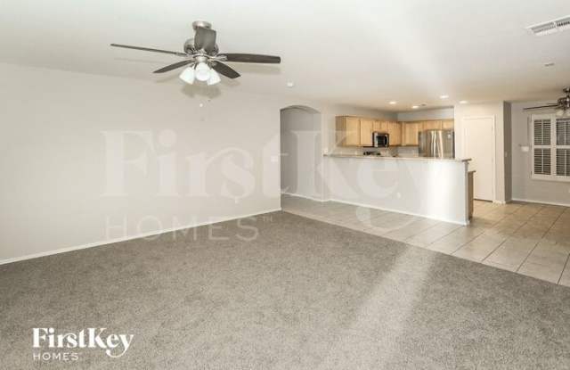 2813 North 106th Lane