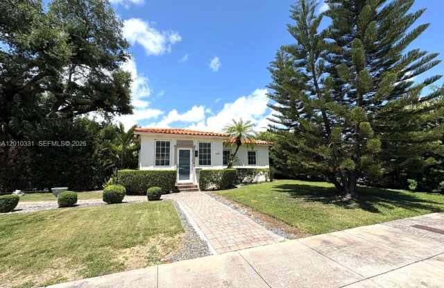 11 Veragua Ave
