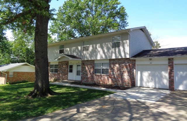 603 BREWER DR - 603 Brewer Drive, Columbia, MO 65203