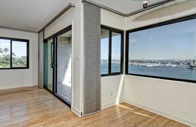 440 San Antonio Ave. unit: 7