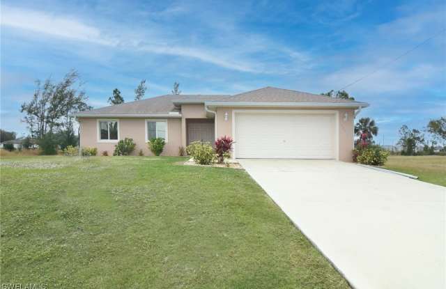 3814 NE 17th Avenue - 3814 Northeast 17th Avenue, Cape Coral, FL 33909