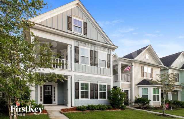 413 Forsythia Avenue