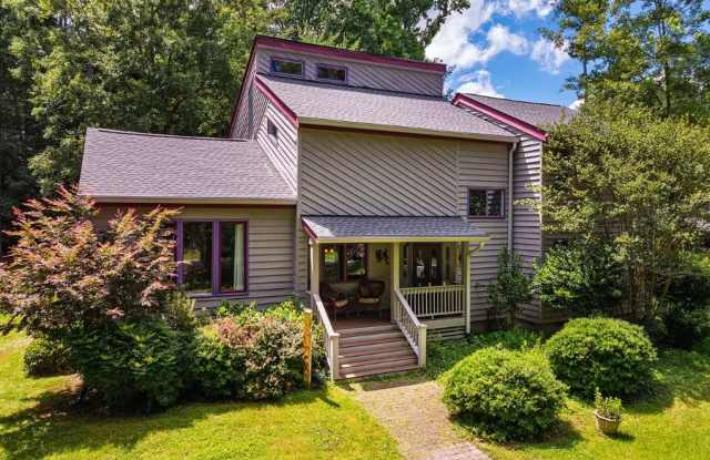 Beautiful & Spacious 3 Bedroom 3 Baths