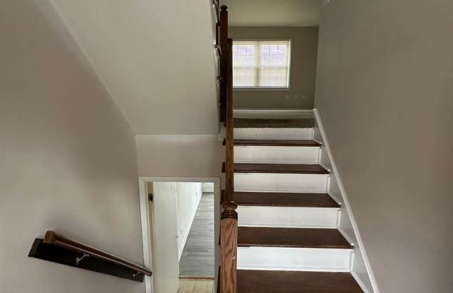 Nice Townhome within Heart of Blacksburg/Prices Fork